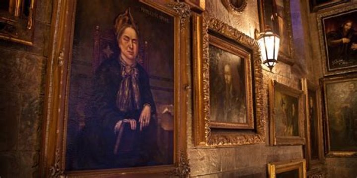 The talking portraits in Hogwarts.