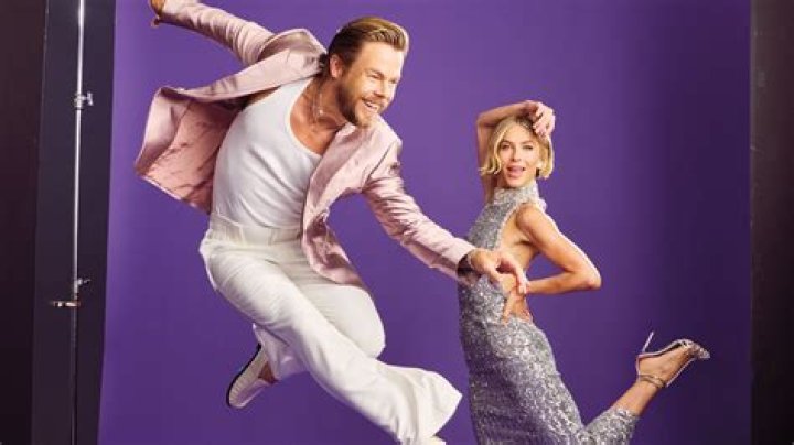 The Truth About Julianne Hough And Nina Dobrev's Relationship