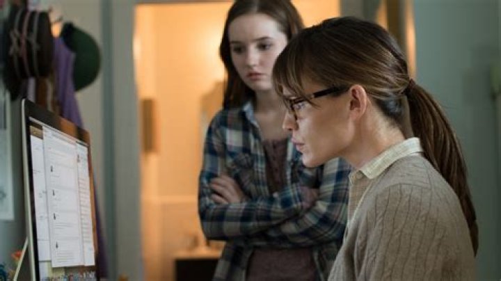 Things Movies Always Get Wrong About Being A Mom