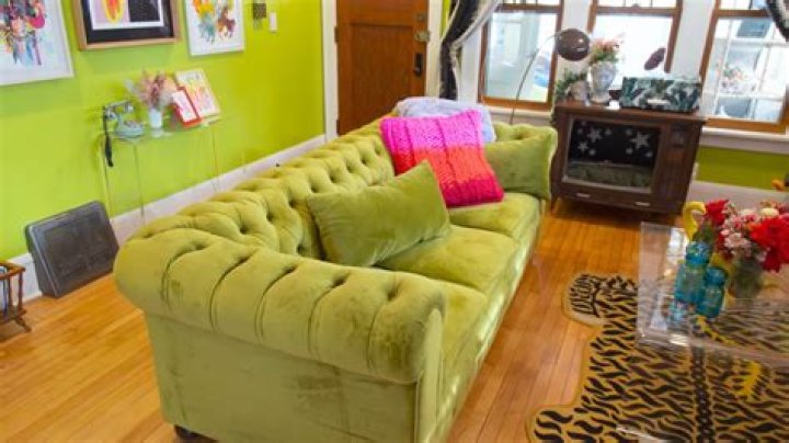 Tips For Designing A Maximalist Living Room