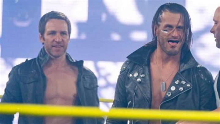 TNA: Motor City Machine Guns vs. Generation Me
