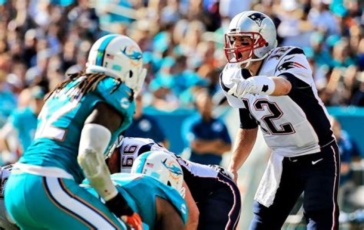 Tom Brady vs Dolphins