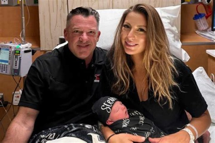 Tony Stewart's wife, Leah Pruett Age, career, family, profiles, net
