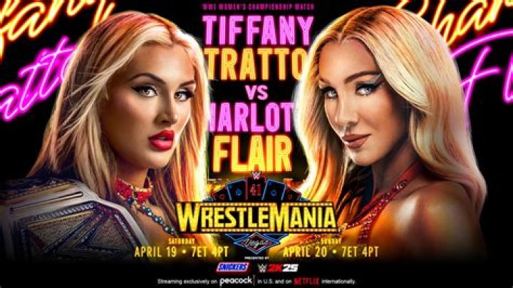 Trish Stratus v Charlotte Flair SummerSlam 2019 Cropped