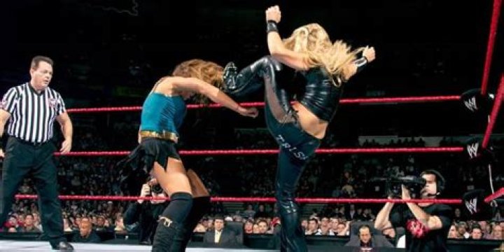 Trish v Mickie NYR