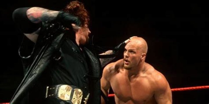 Undertaker v Stone Cold Steve Austin Rock Bottom 1998 Cropped