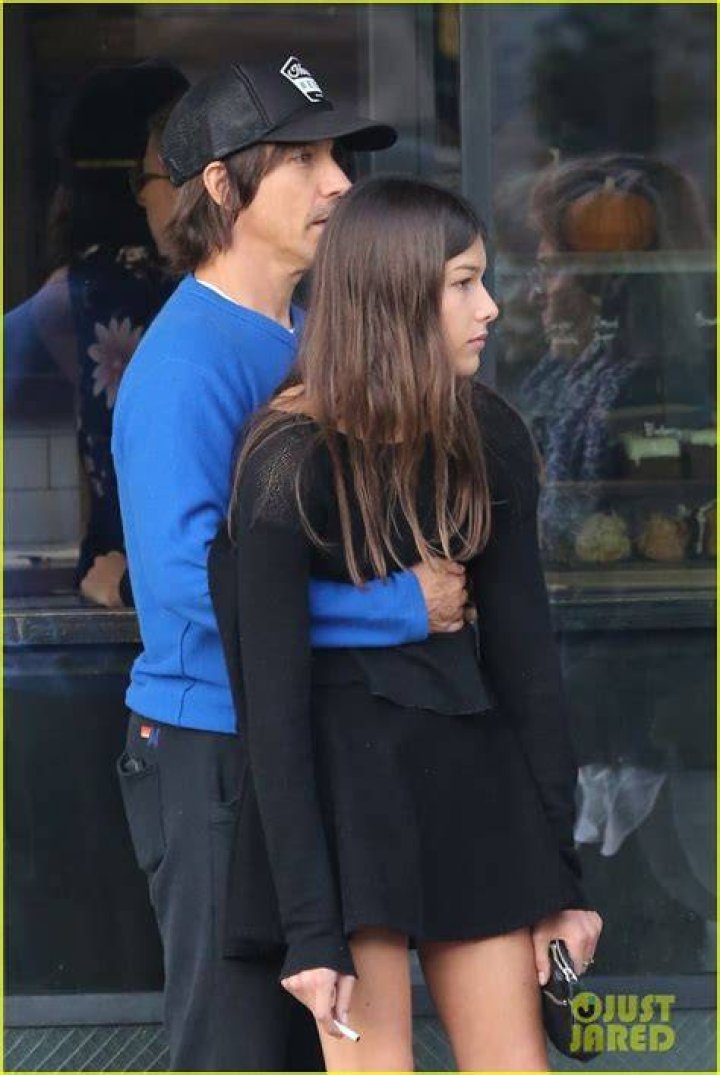 Unraveling The Mystery Of Anthony Kiedis' 19 Girlfriend