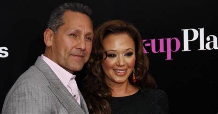 Unveiling Bill And Kari Simmons: A Dynamic Duo Shaping Entertainment