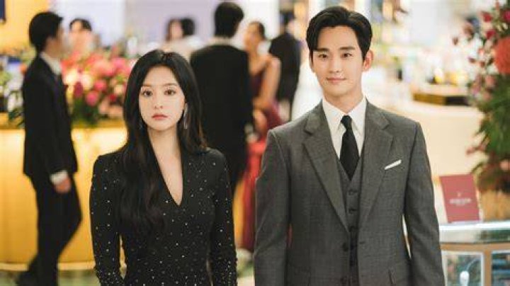 Unveiling Kim Soohyun's Love Life Who Is His Girlfriend In 2024?