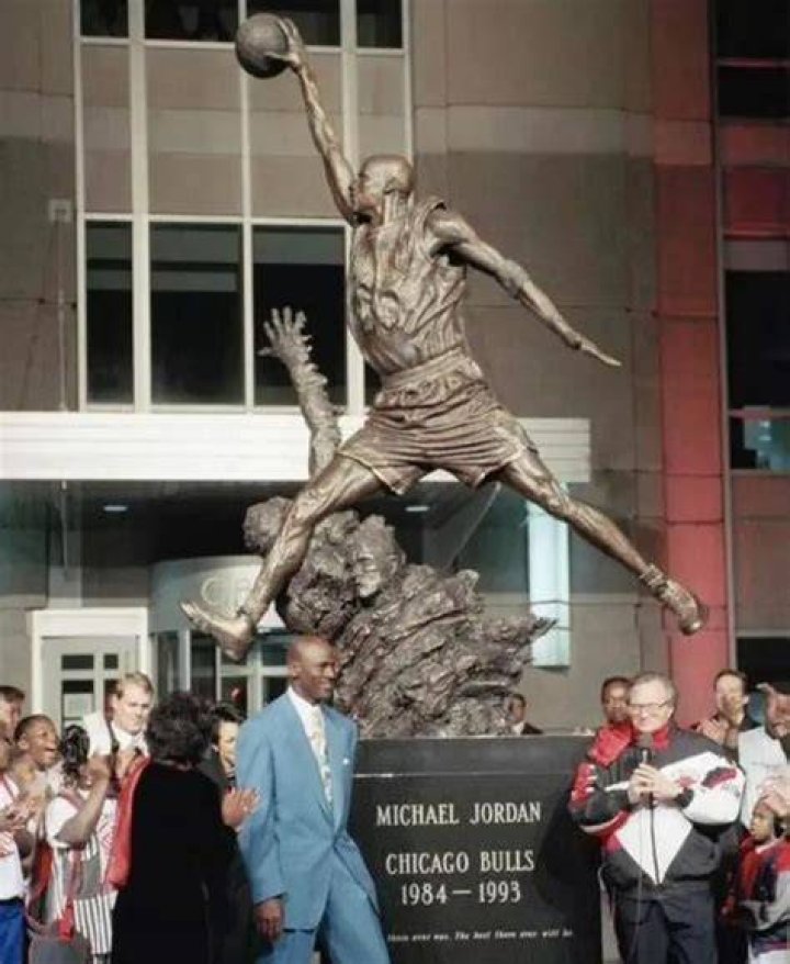 Unveiling The Iconic Michael Jordan Trophy Picture
