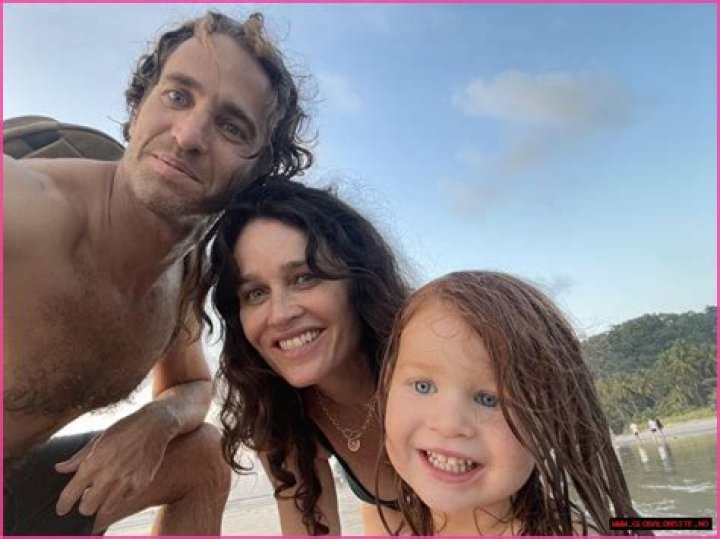Unveiling The Truth Behind The Robin Tunney Accident