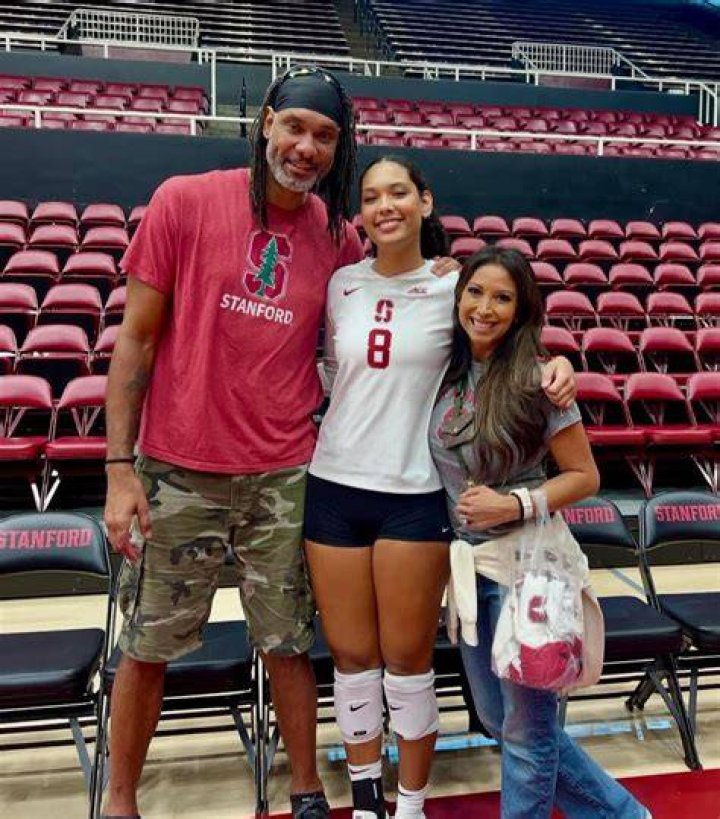 Vanessa Macias is not Tim Duncan's wife, but they are engaged. Photo: Tercesa.com