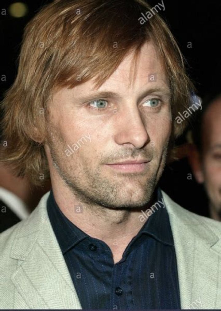 Viggo Mortensen as Rick Grimes in The Walking Dead 1990's 