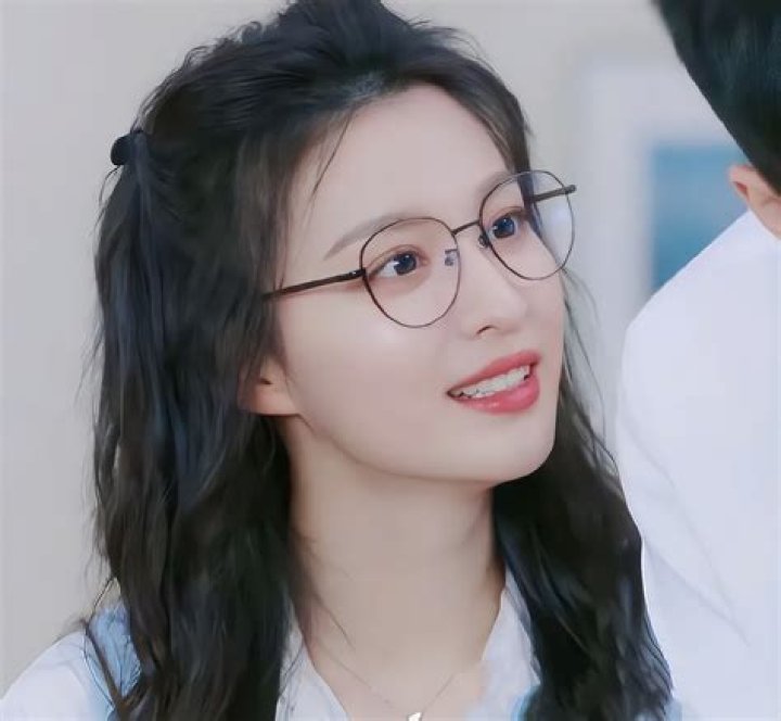 Wang ChuRan And Peng GuanYing (Love Heals) Real Life Partner 2023 YouTube