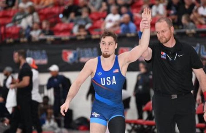Watch: Spencer Lee Dominates Opponent in a Minute on His Return to Mat After
7-Month Hiatus