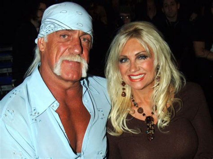 “We’re Grown-Ups”: Hulk Hogan’s Ex-Wife Linda Once Opened Up About His
Shockingly “Weird” Habit