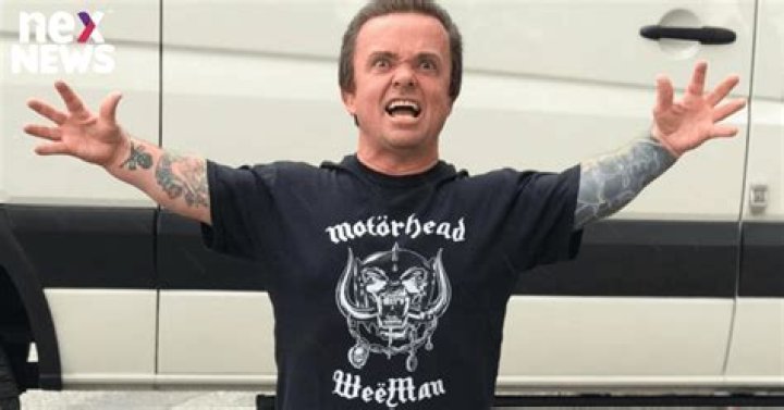 Wee Man is not Married to Wife. Dating Girlfriend Cassandra Brett