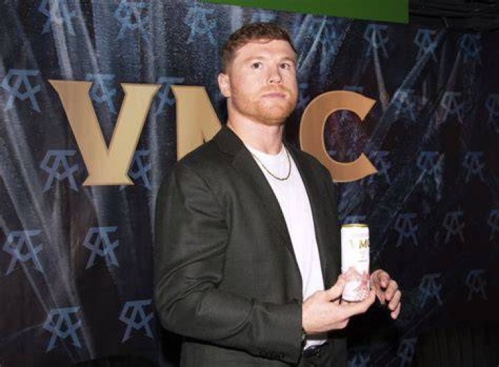 “What A Moment”: Fans Rejoice As Canelo Alvarez Shares Picture With Mexican
Soccer Legend