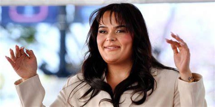 What city does Jenicka Lopez live in? What city does Jenicka Lopez live in?