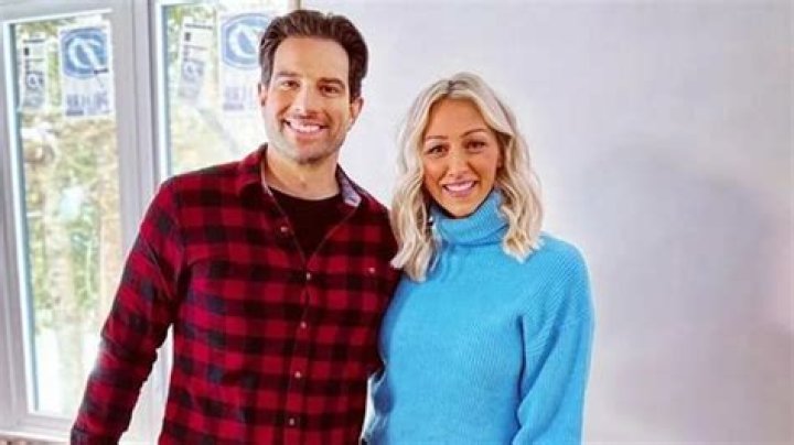 What Only True Fans Know About HGTV's Debra Salmoni