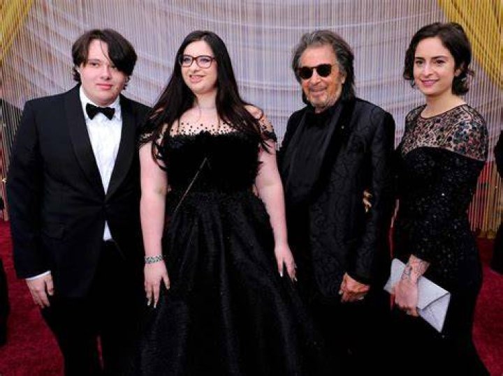 Where are Vicente Fernández's kids today? All about his family tree