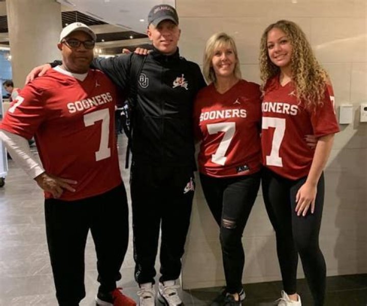 Who are Spencer Rattler's parents? Meet Mike and Susan Rattler Tuko.co.ke