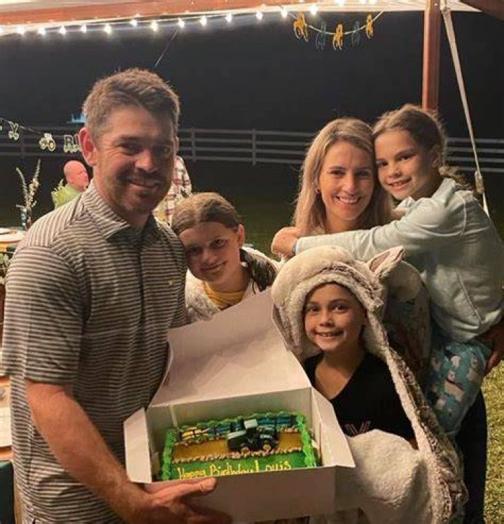 Who is Nel Mare Oosthuizen? Age, wife, height, career, farm, profiles, net worth