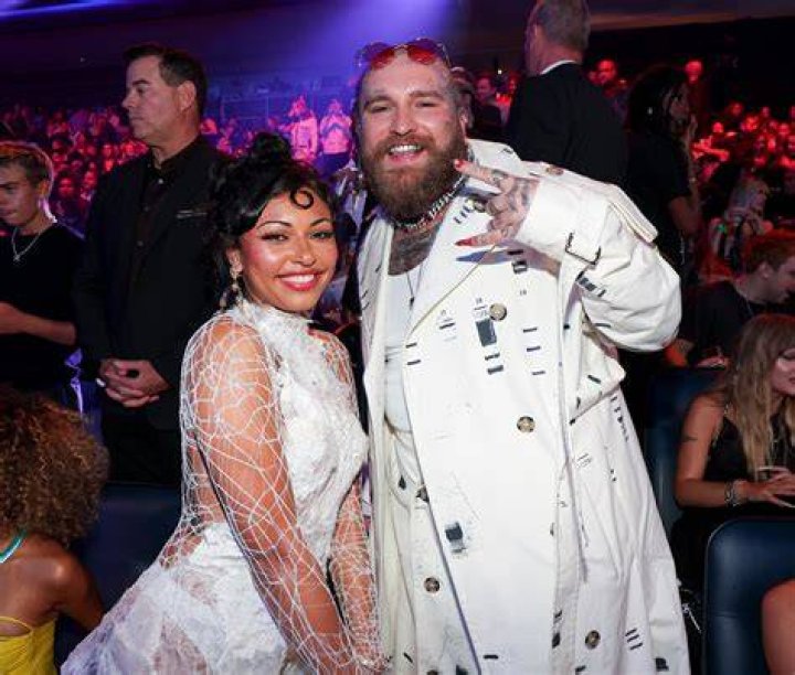 Who is Teddy Swims Girlfriend/Wife? Know Everything About Her
