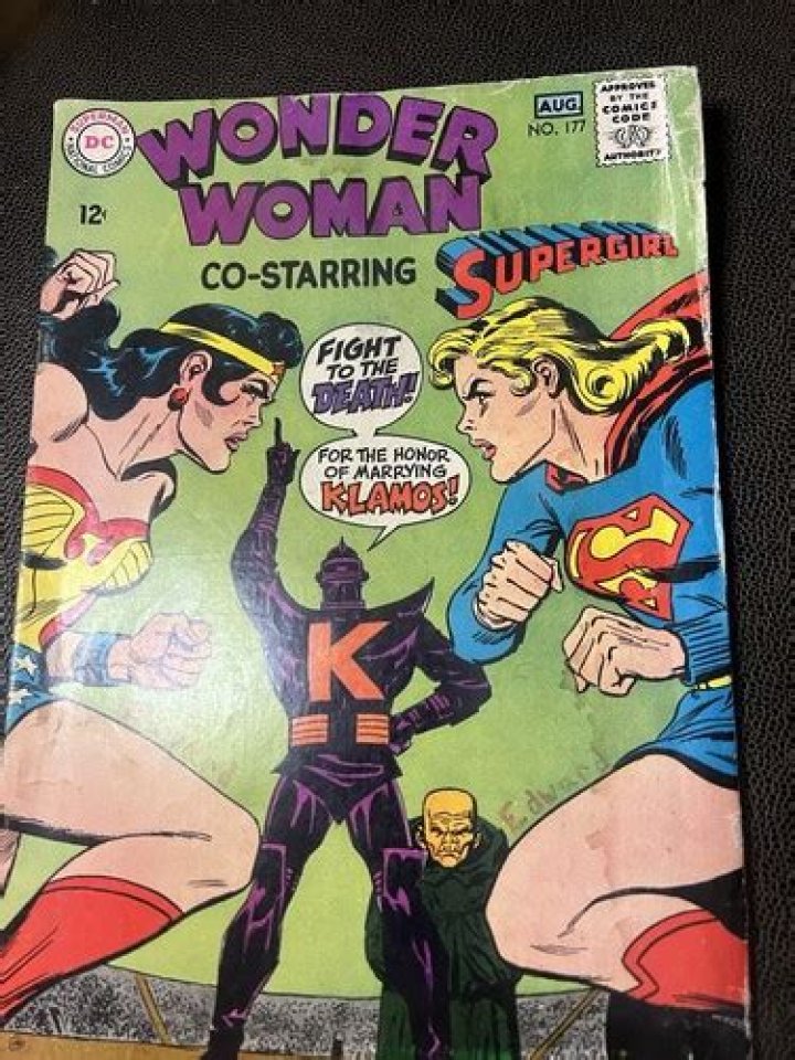 Wonder Woman # 177, Wonder Woman fights Supergirl