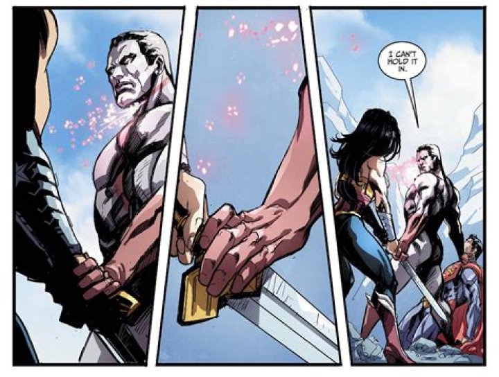 Wonder Woman kills Captain Atom in the Injustice comic
