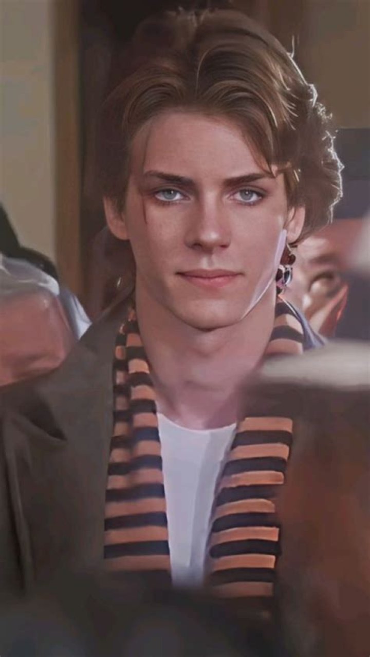 Young Eric Roberts