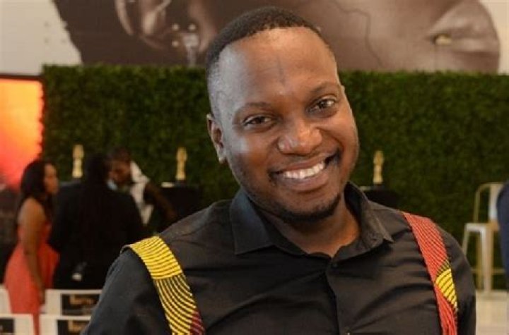 Zola Hashatsi caught impersonating a medical doctor